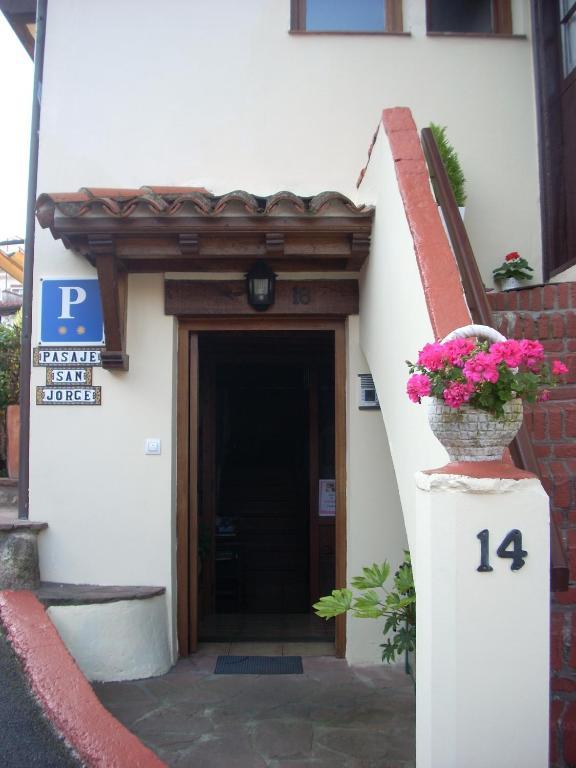 Hôtel Pasaje San Jorge à Comillas Extérieur photo